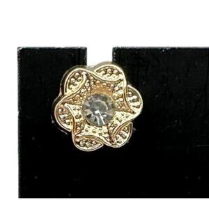 Gold Tone Clear Crystal Rhinestone Flower Pin Brooch Jacket Lapel Jewelry